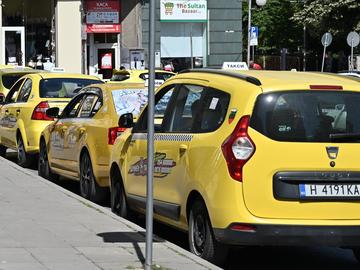Общинският съвет отказа да увеличи минималната цена за таксиметров превоз в Шумен