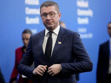 Мицкоски: Българските евродепутати да оттеглят поправките към доклада на ЕП за С. Македония
