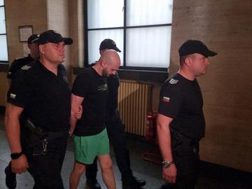 Върнаха в ареста Красимир Георгиев, снимал как Габриела Сашова мъчи и убива животни