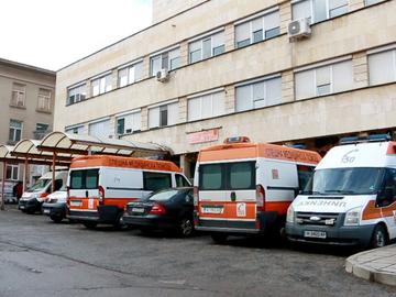 45-годишен с опасност за живота след падане с колело