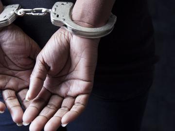 Осъдиха българка на доживотен затвор за убийство в Гърция