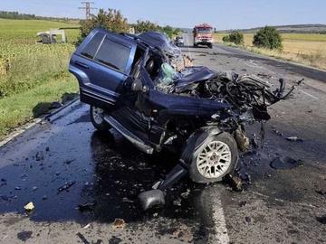 Шофьор на джип загина на място след удар с ТИР край Разград