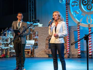 Директорът на Трето ОУ "Димитър Благоев" Мариана Йорданова поздрави учениците и гостите на събитието