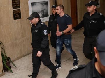 Пускат Никола Бургазлиев под домашен арест