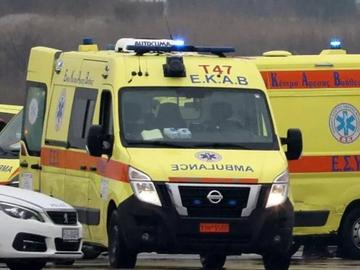 Нападнаха линейка в Румъния с камъни и брадви след видео за черна линейка, която краде деца