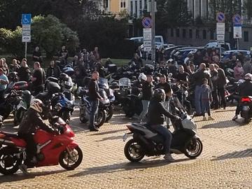 Мотористи блокираха София и ключови пътища в страната на национален протест