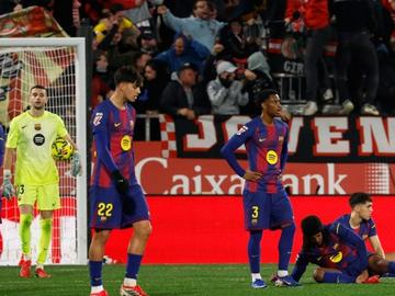 Барса е в нокдаун - загуби каталунско дерби и сдаде върха на Реал