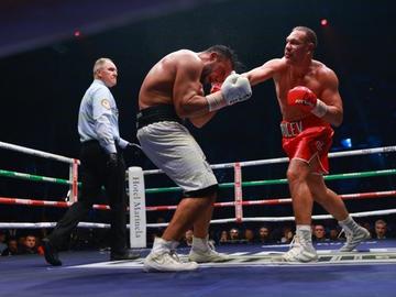 Победа по точки направи Кобрата световен шампион на WBA