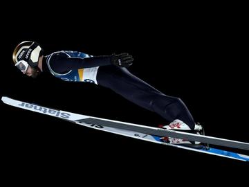 Жалко: Зографски направи разочароващ скок и отпадна рано на малката шанца