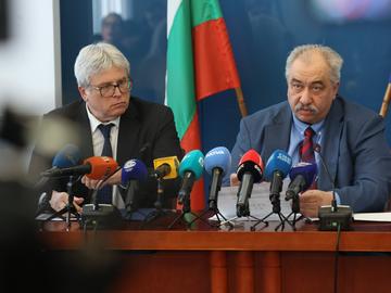 Проверяват 7 държавни болници, купували едни и същи лекарства с до 15 пъти разлика в цената