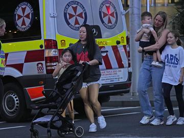 Петима починали след нападението с хладно оръжие в търговски център в Сидни