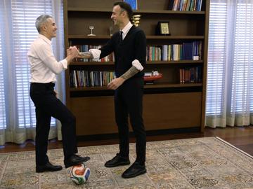 Бербатов влезе в политиката, ще съветва служебния премиер