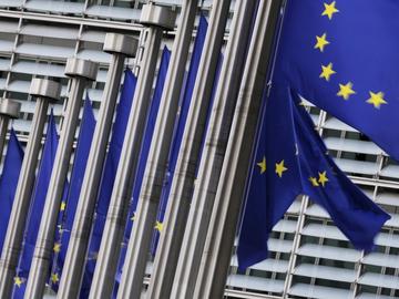 ЕК отлага забраната за внос на руски петрол