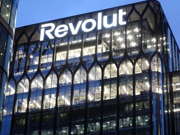 Revolut потвърди изтичане на чувствителни данни за клиенти след измама