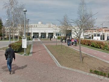 Фалшиви сигнали за бомби предизвикаха проверки в посолствата на САЩ и Франция