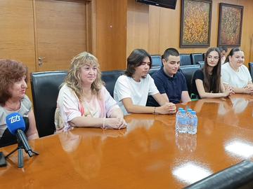 Проект на шуменски ученици представя града на Световната среща за изобретения в Китай