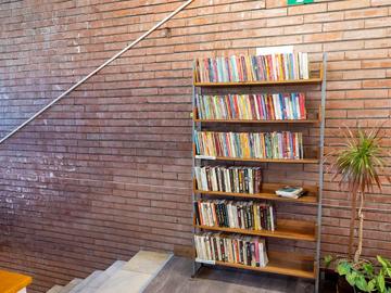 Заемен отдел: Лявата част на тази стена се явява външна и трябва да бъде изолирана отвътре.