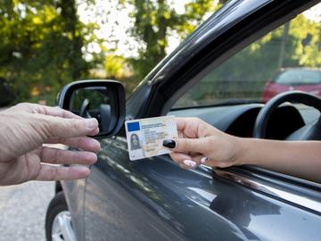 Нови правила за шофиране в ЕС, неопитните водачи с 2 г. изпитателен срок