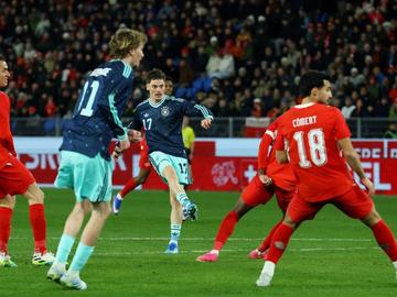 В контролите: Германия и Испания впечатляват, Англия отново приспива