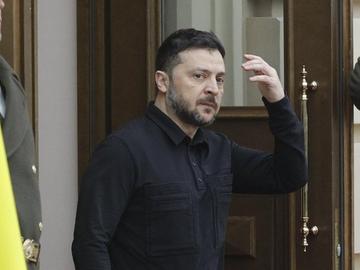 Самолетът на Зеленски е бил атакуван от военни дронове