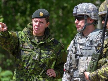 Канада намалява покупките на оръжие от САЩ, но увеличава военния си бюджет