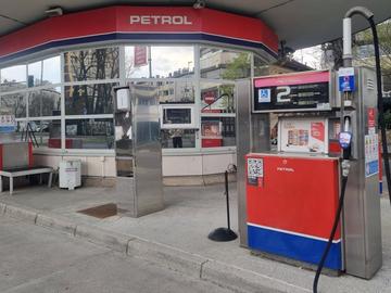 Словения стана първата в Европа, ограничила зареждането на гориво до 50 литра