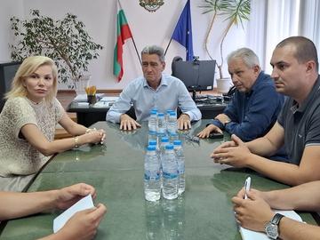 Областният управител Бейнур Ахмед проведе работна среща за новия водопровод от „Тича“