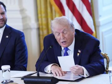 Тръмп: САЩ ще рафинират и продават до 50 милиона барела венецуелски петрол