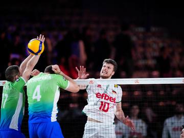 България показа добра игра, но не отстъпи пред лидера във Волейболната лига на нациите Словения