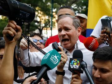 Венецуелски опозиционен лидер е отвлечен часове след освобождаването му от затвора