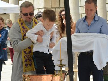 Девет деца приеха християнството в Голямата базилика в Плиска
