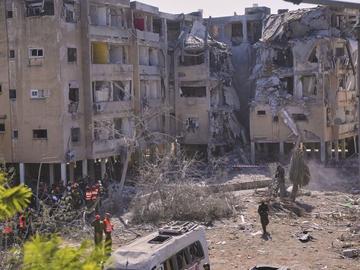 Иранска ракета порази основната болница в Южен Израел, най-малко 40 ранени в Тел Авив