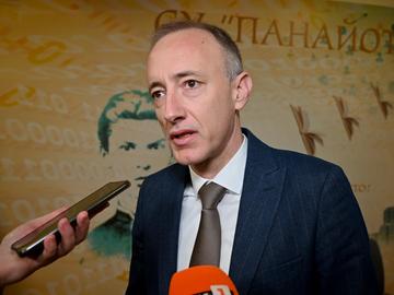 Министър Вълчев: Ще предложа законодателни промени, с които кметовете да обявяват неучебни дни само след съгласуване с МОН