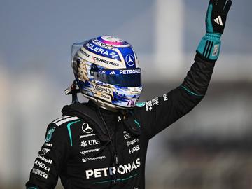 Болидите на "Мерцедес" бяха над всички и в Китай. Първо и второ място в спринтовата квалификация