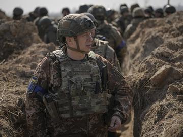 Руските сили засилват натиска в източната част на Украйна, съобщи главнокомандващият украинската армия