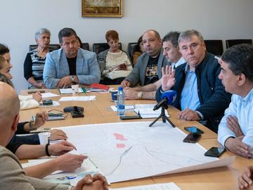 Правят анализ по искането автобус от „Дивдядово“ да минава покрай Общината