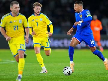 Франция е на Мондиал, а Италия се мъчи дълго в Кишинев (Резултати)