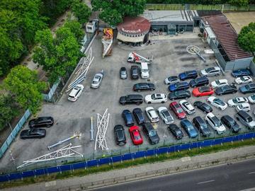 Столичната община запечата автокъща "Капитолия" и запорира имуществото ѝ