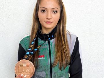 Шуменката Полина Галинова спечели бронзов медал от Световната купа по кик бокс