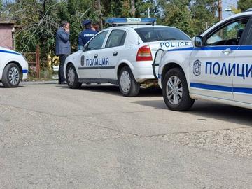 Издирван за въоръжен грабеж блъсна полицай край Варна при опит да избяга
