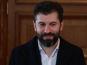 Кирил Петков: България няма нужда от автократи по модела "Орбан"
