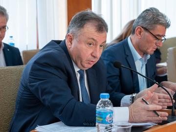 Над 20% от служителите в общинска администрация са пенсионери