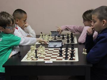 75 деца се включиха в първия турнир от веригата „Шахматни сезони“ в Шумен