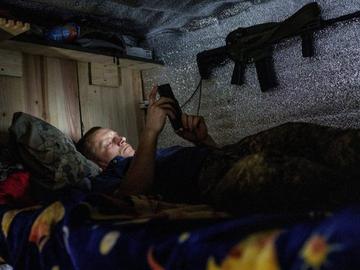 „Командирите ни смятаха за заменими“: Погледът на руски войник върху войната