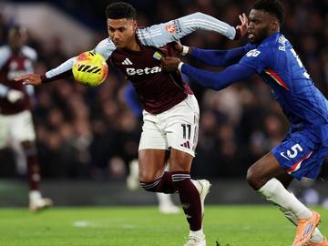 Жокер от пейката донесе на Астън Вила обрат в Лондон и 11-а поредна победа