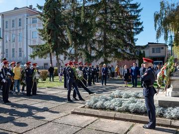 Шуменци се поклониха пред делото на народните будители