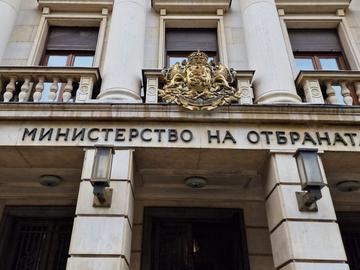 Шестима бивши министри на отбраната подкрепиха споразумението за сигурност с Украйна