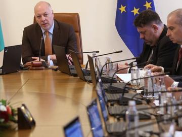 Кабинетът продава ненужни държавни имоти, с парите ще строи училища и детски градини