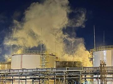 Жертви на руски нефтен терминал след атака с дронове на Киев, режим на тока в Украйна