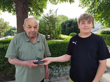 12-годишен ученик от Шумен намери и върна изгубен портфейл с 547 лева